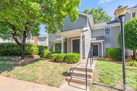 2834 Iron Gate Lane Charlotte NC 28212