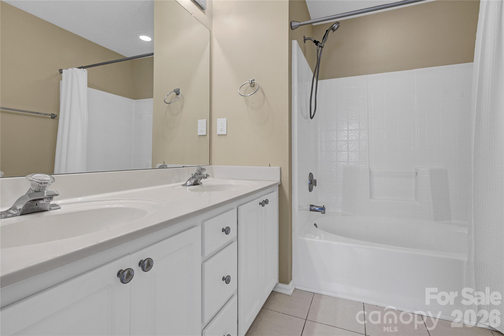 Tyler Woods - Residential