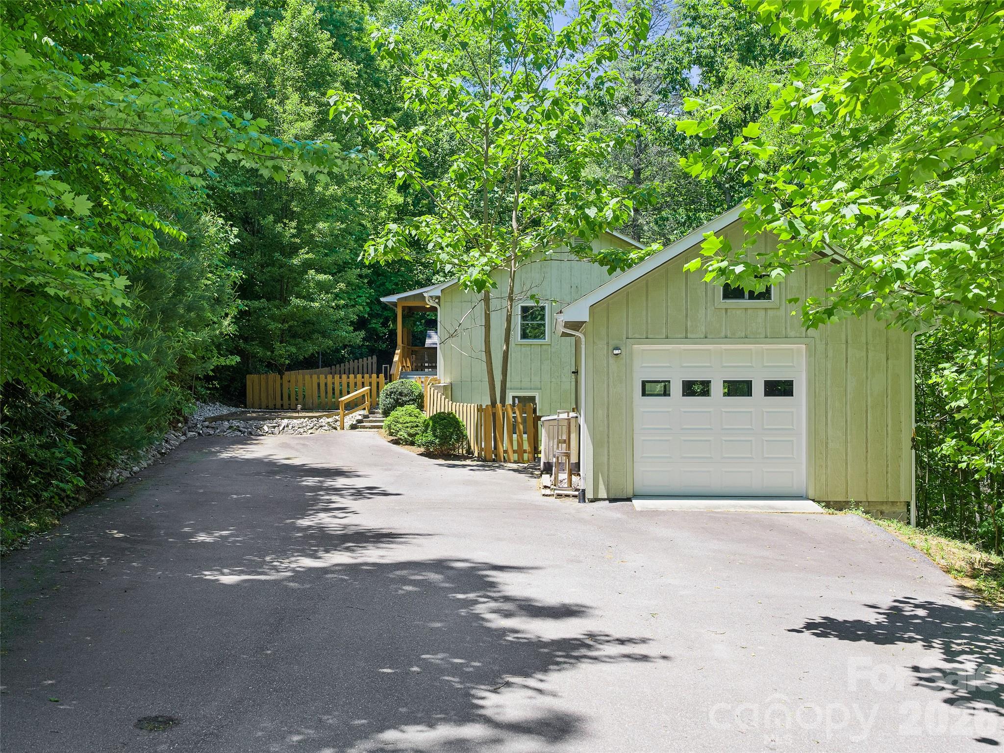 Swiss Pine Lake - Residential