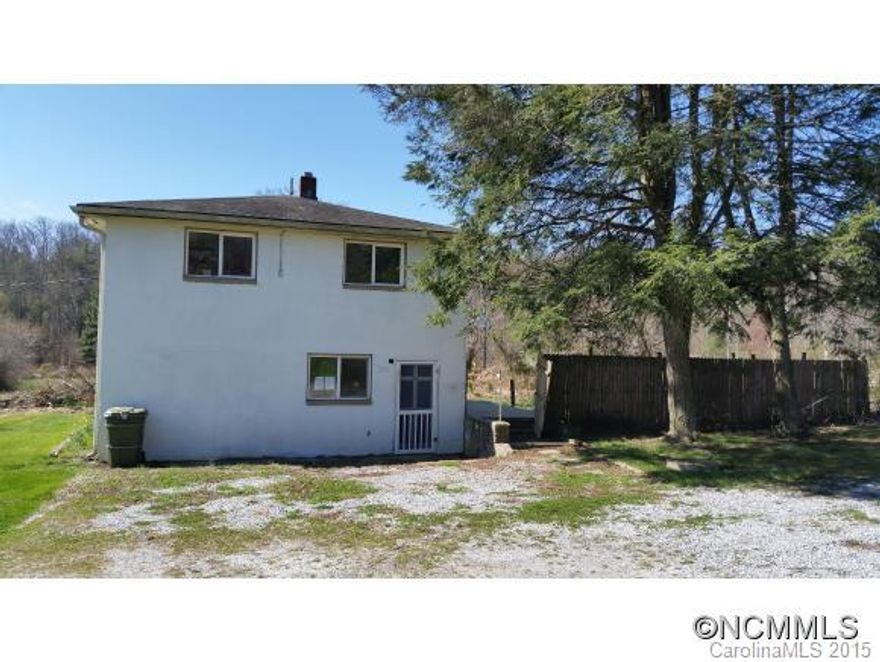 2-story home on level parcel. Very convenient Hendersonville location for easy access to all amenities. Home features an open floorplan w/ living room, kitchen, bath, and laundry area on main floor and bedroom, bonus room w/ closet, bath, and sitting area on 2nd level.  Ready for new owners to renovate and make their own!