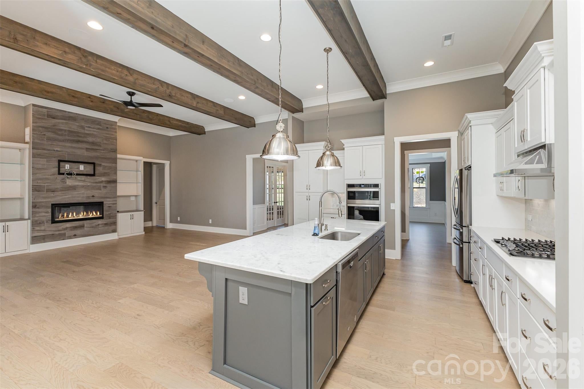 123 Farm Knoll Way