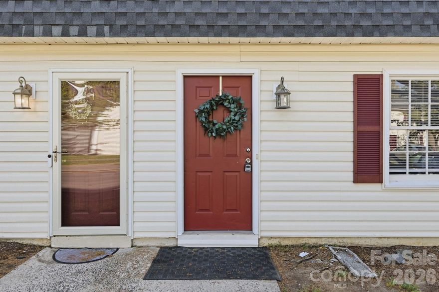 Prime Location in Charlotte!

Great investor opportunity or perfect for a buyer looking for convenience, value, and low-maintenance living! This well-maintained condo features no carpet, fresh paint throughout, and an upgraded bathroom—offering a clean, modern feel that’s move-in ready from day one. The functional layout provides comfortable living spaces with plenty of natural light.

Enjoy an unbeatable location just minutes from major highways, shopping, dining, and everyday essentials. Walkable to public transportation, restaurants, and supermarkets—making daily living easy and convenient.

No rental cap! Ideal for investors—mid-term rentals (30+ days) are allowed, making it Airbnb-friendly within guidelines. Long-term rentals are also permitted.

Priced under $200K, this is a rare find in a prime Charlotte location with strong potential for both homeowners and investors alike.

Schedule your showing today—this one won’t last!