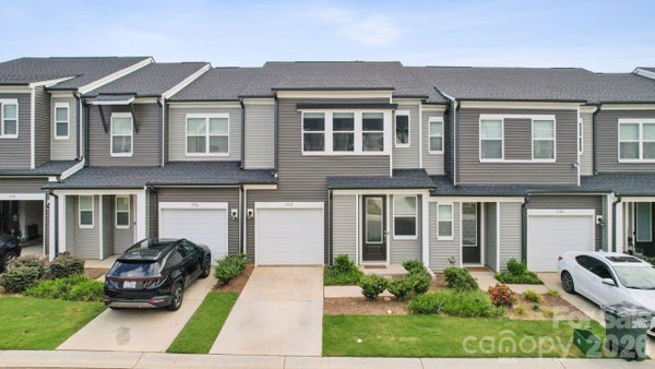 3132 HUTTON GARDENS LN, CHARLOTTE, NC 28269 - Image 76dbb59307dbb683049964ea48e9518d/392802951