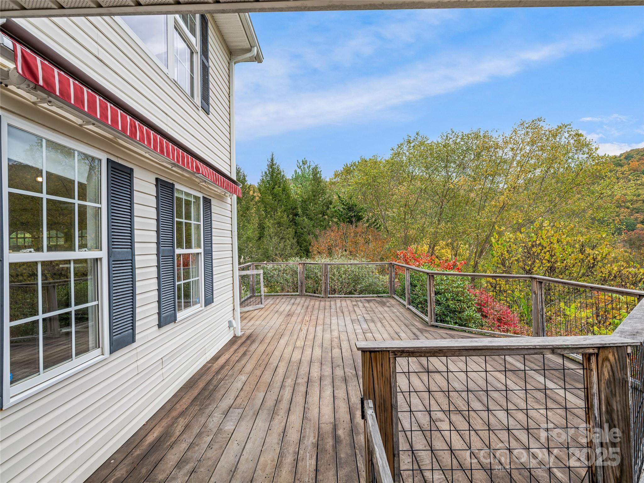 106 Thistle Tree Way