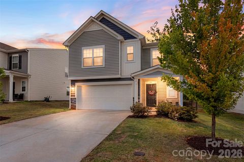 Photo of 196 Brentwood Drive, Statesville, NC 28625 (MLS # 4386362)