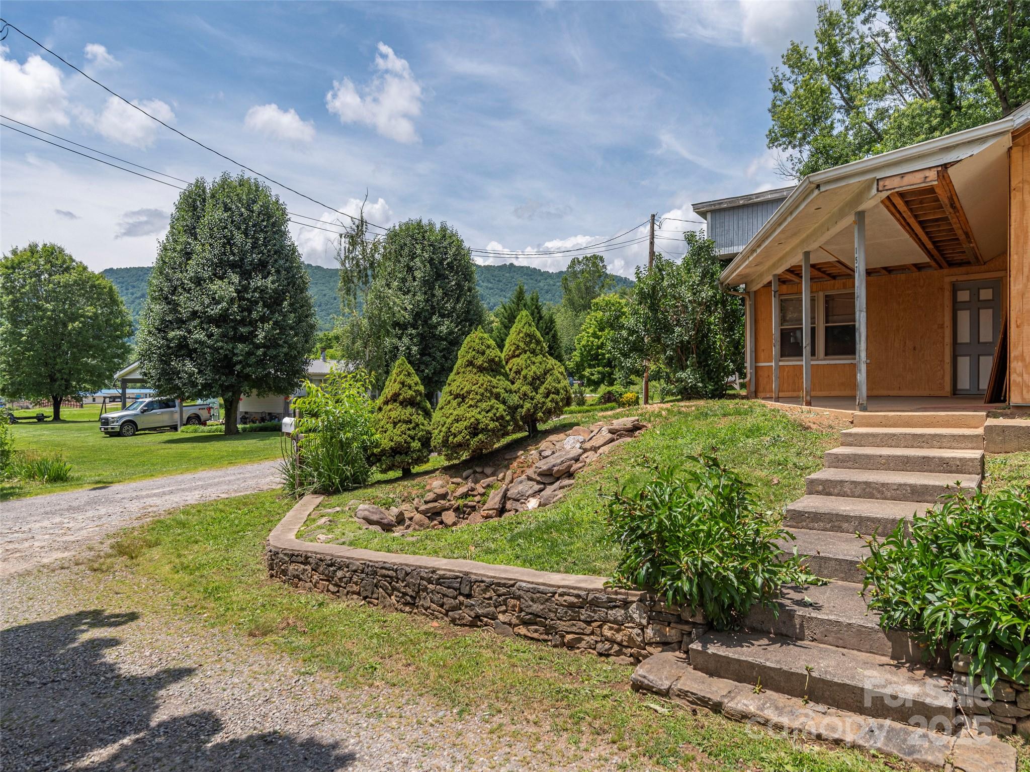 157 Evergreen Circle