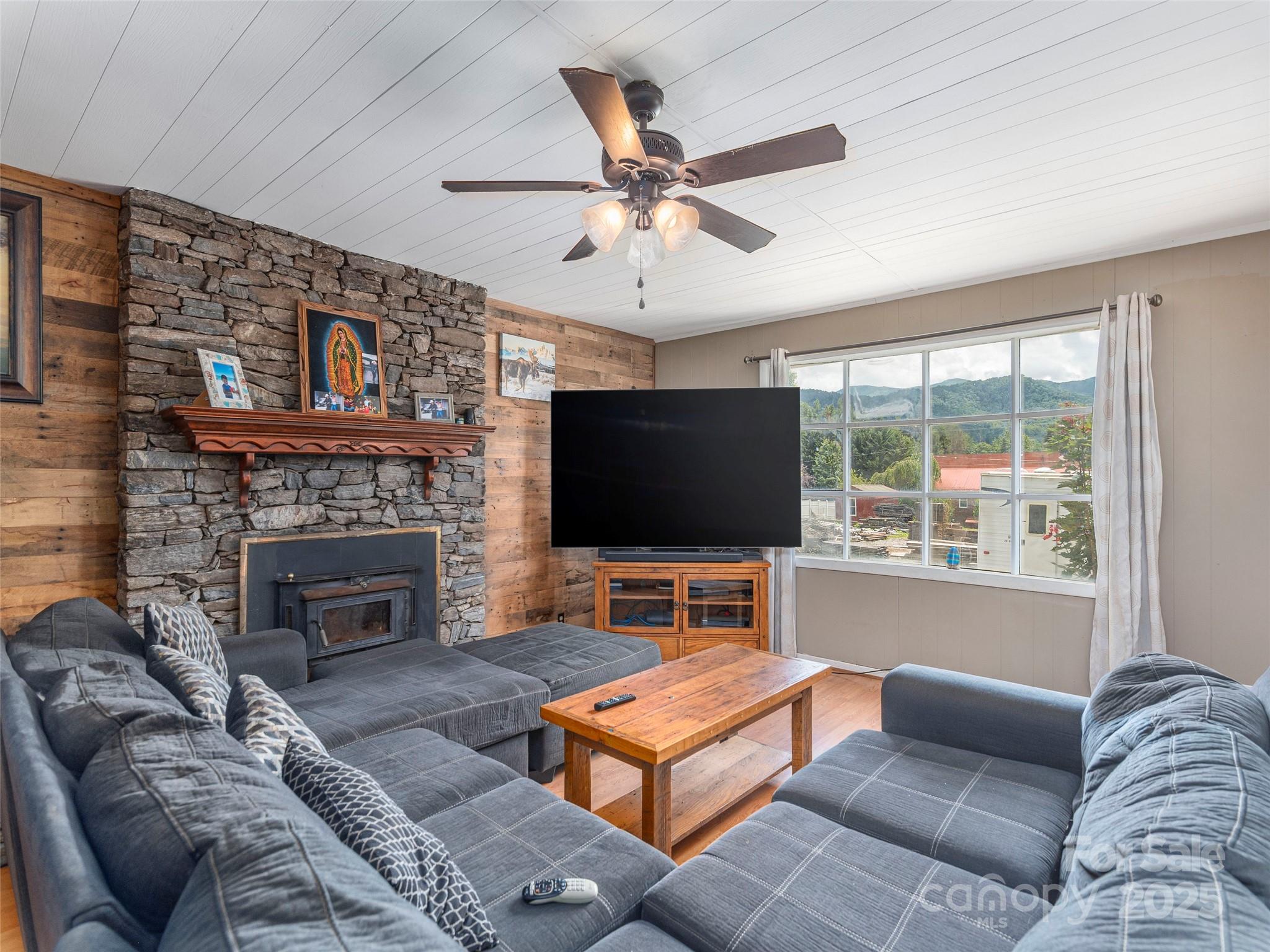 157 Evergreen Circle