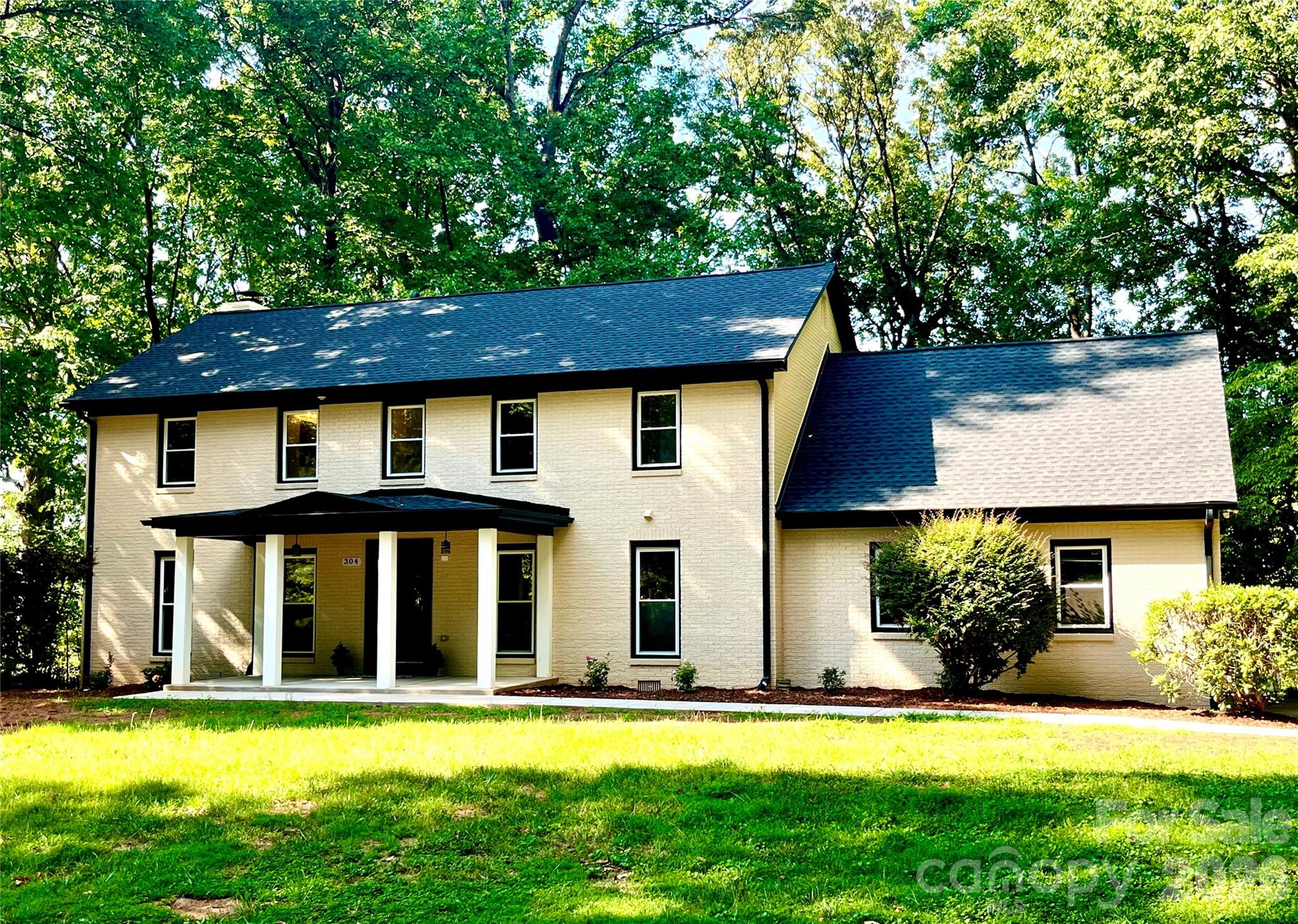 304 Travis Lane