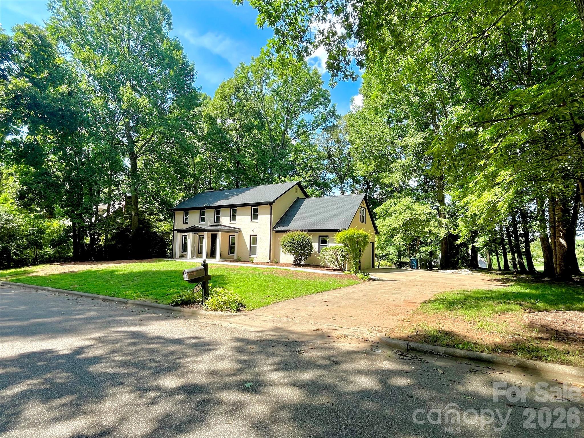 304 Travis Lane