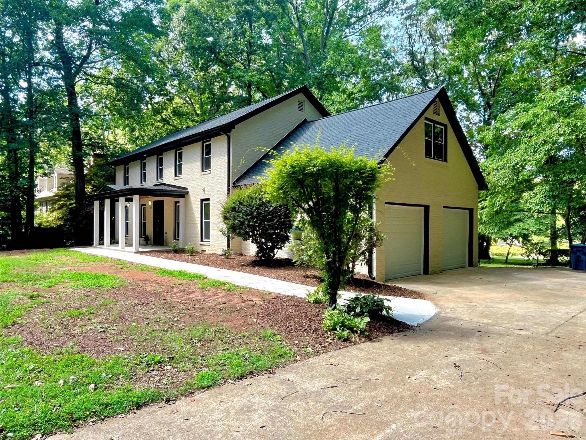304 Travis Lane