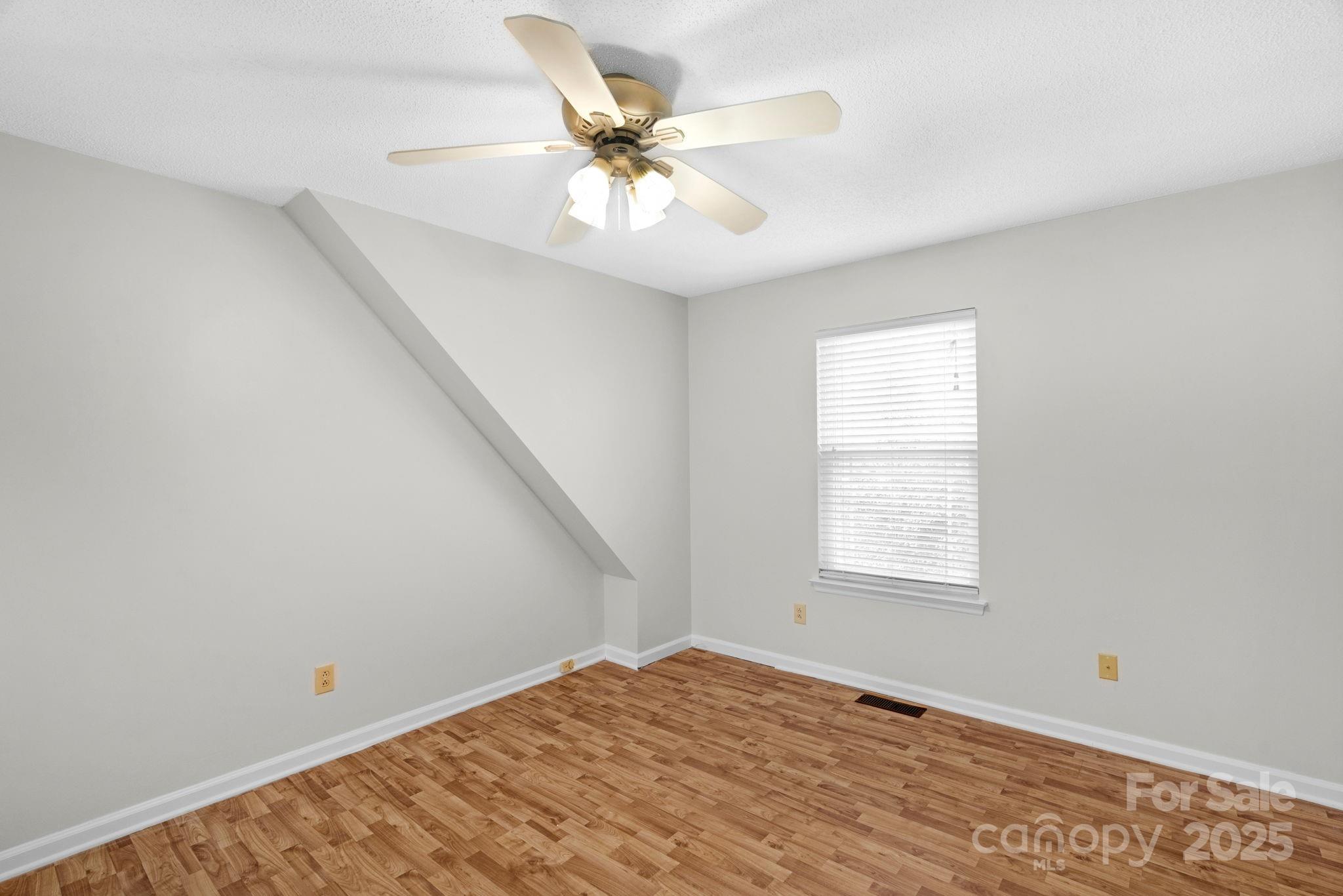 Mcalpine Woods - Residential