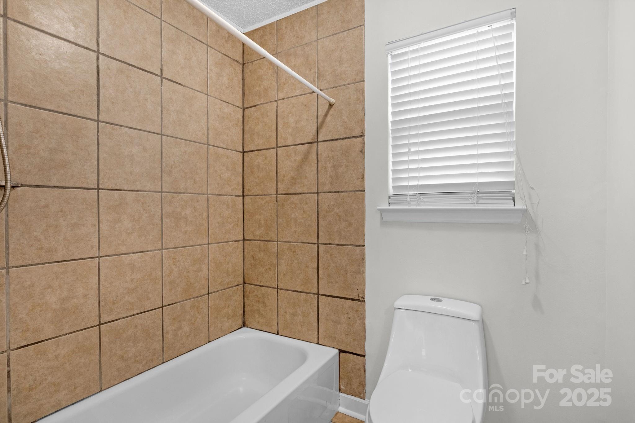 Mcalpine Woods - Residential