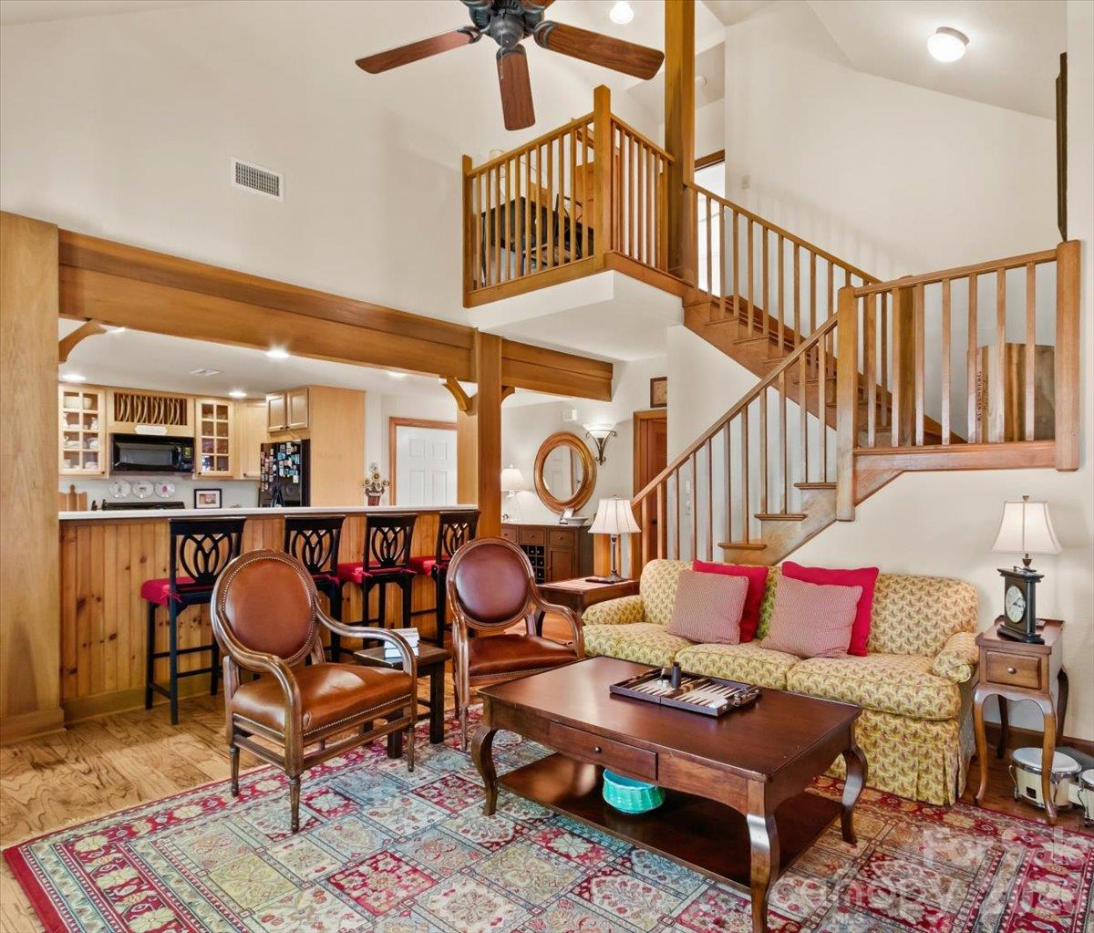 81 Creekside Way F-301