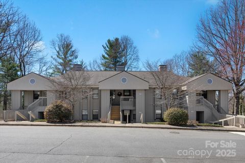 1303 Abbey Circle Asheville NC 28805