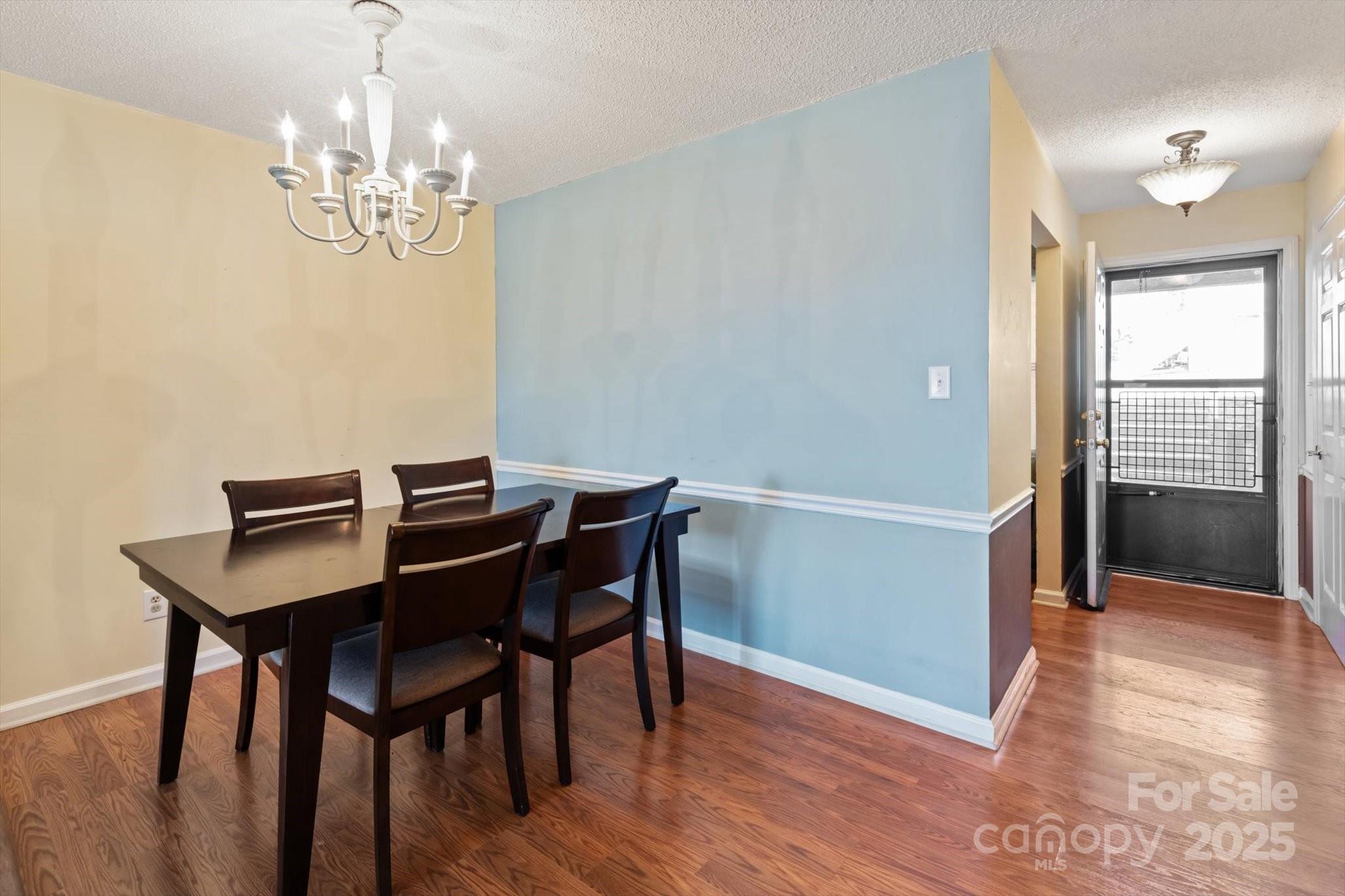 1303 Abbey Circle