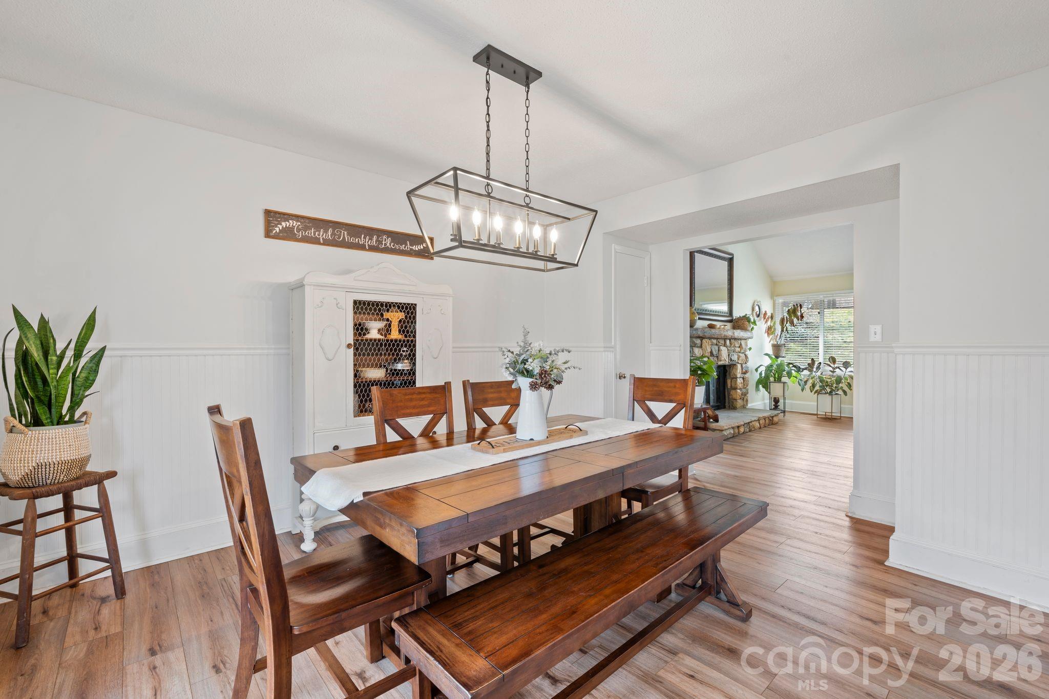 350 21st Avenue Drive NW