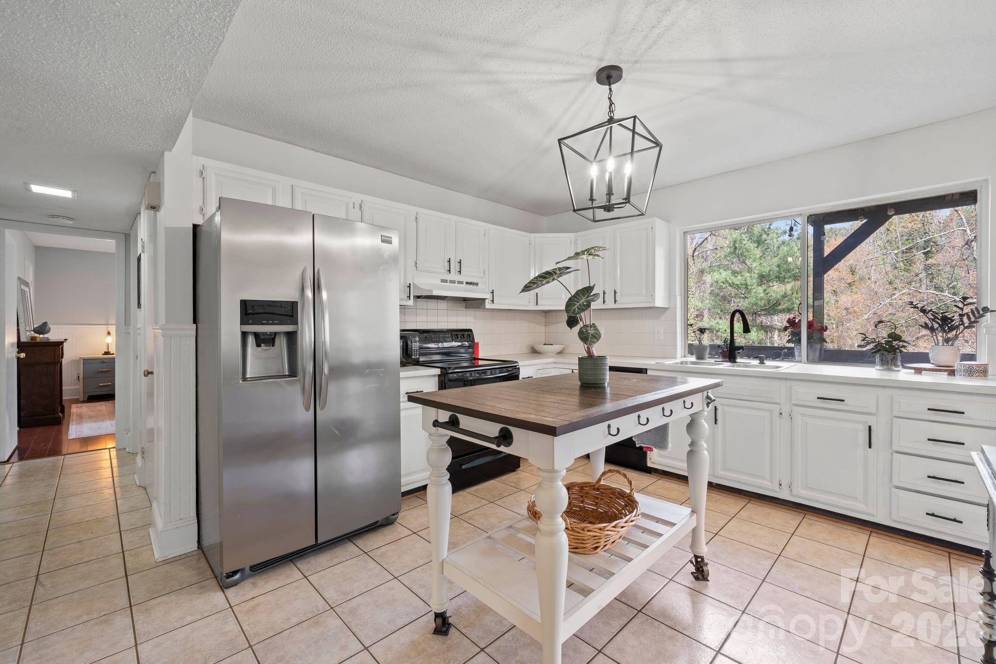 350 21st Avenue Drive NW