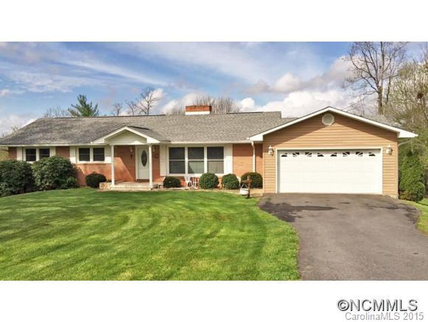 Beautifully Maintained & Updated this 3BR,2BA home is in desirable Medford Hills subdivision. Home features: Gorgeous Year Round Mtn Views spacious kitchen, dining w/fireplace, large laundry room, formal living room with fireplace,huge family room w/tons of natural light,split driveway w/double garage on main,double tandem in basement w/workshop area,large rear deck & level yard for cookouts & entertaining. Minutes to hospital,shopping & schools