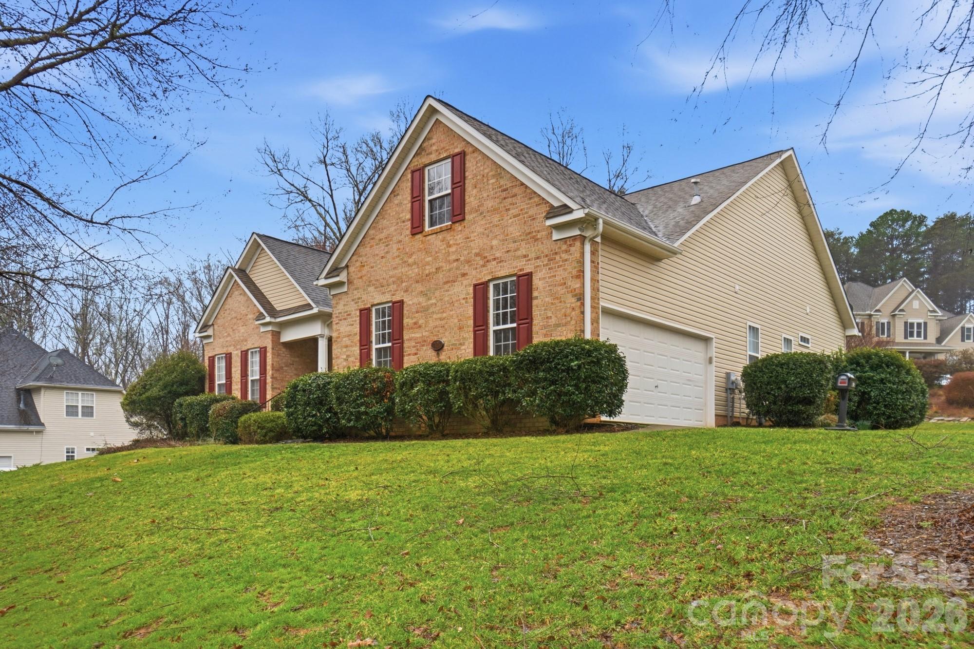 Gates At Waterside - Residential