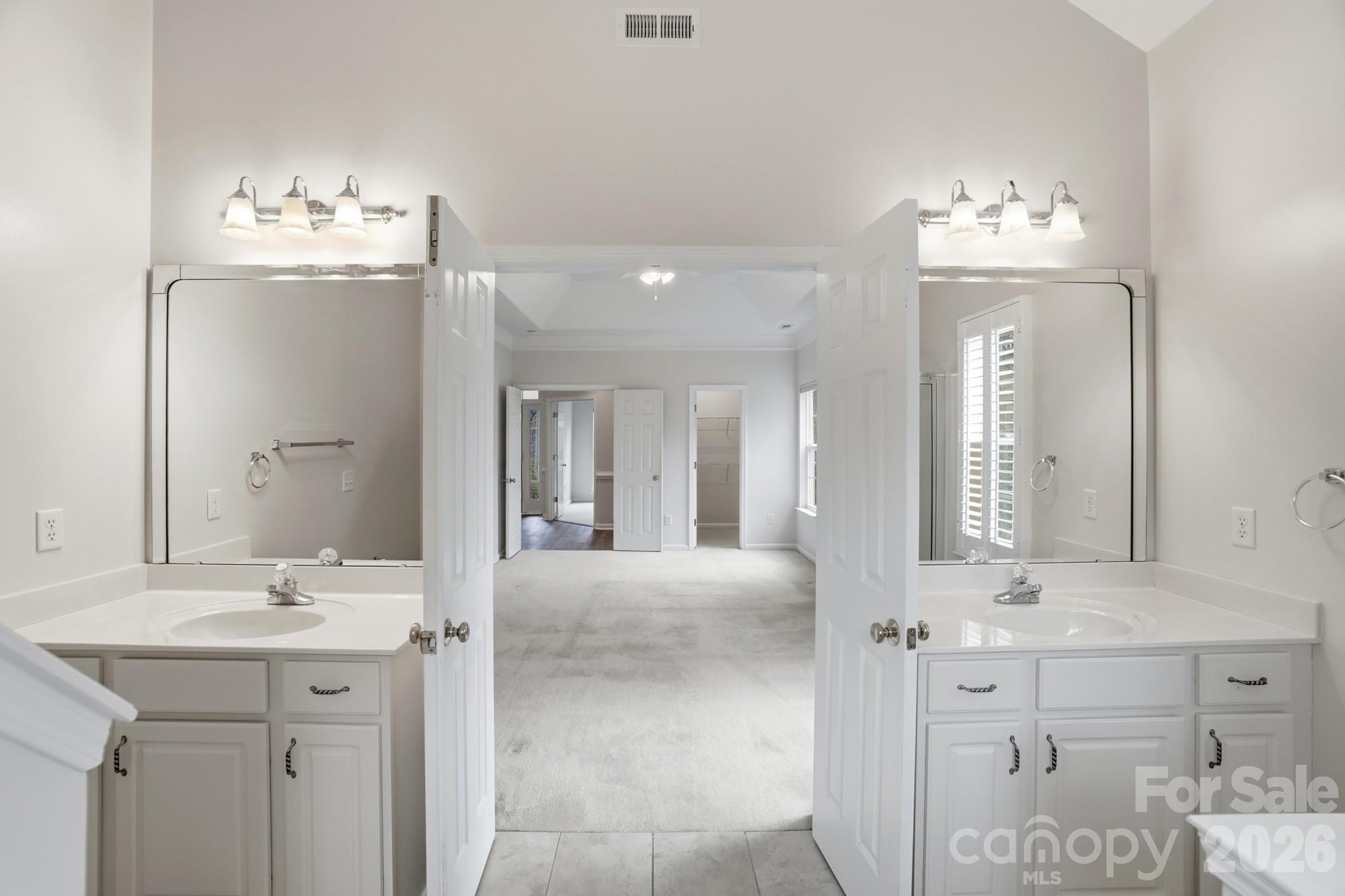 Gates At Waterside - Residential