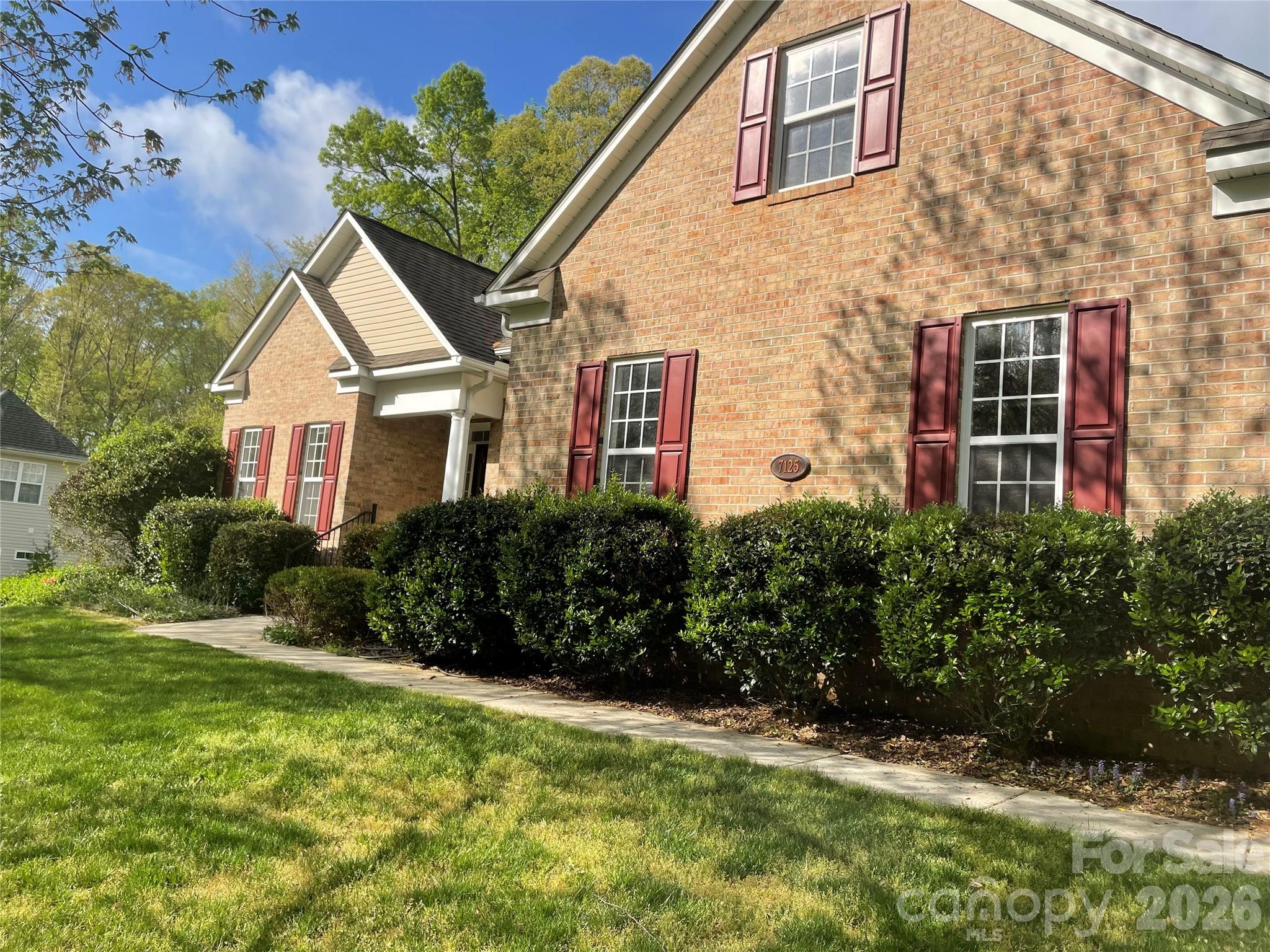 Gates At Waterside - Residential