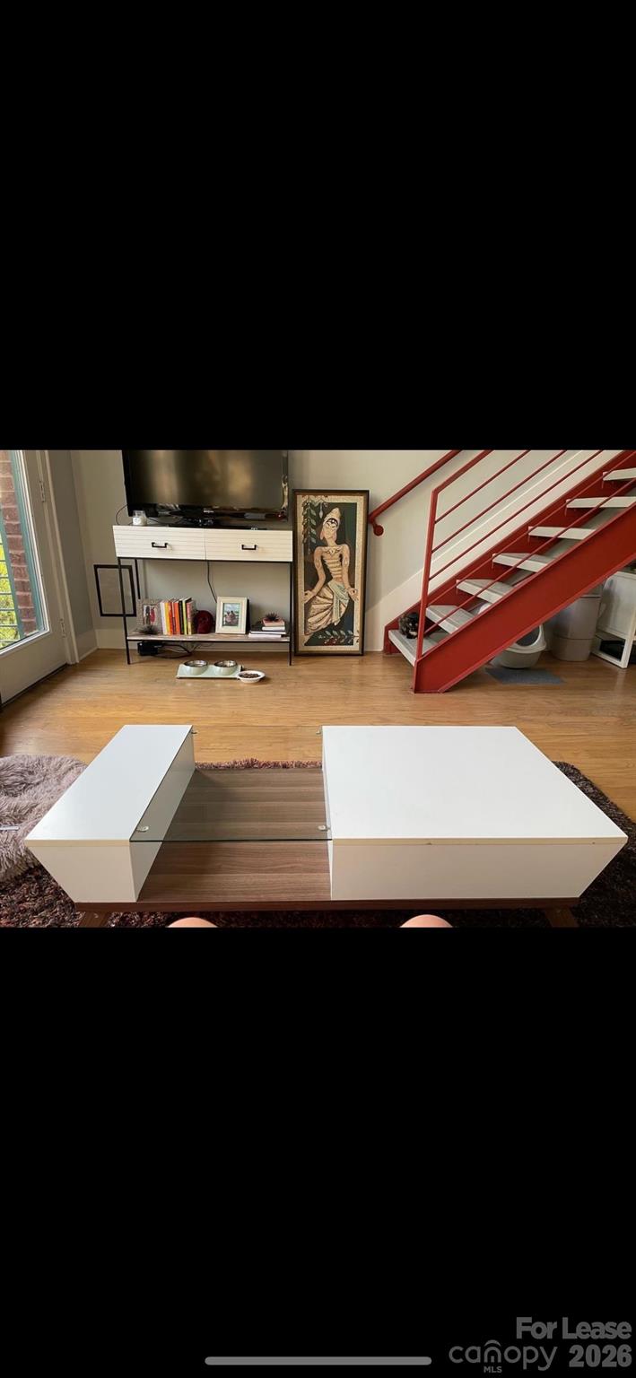 115 E Park Avenue 423