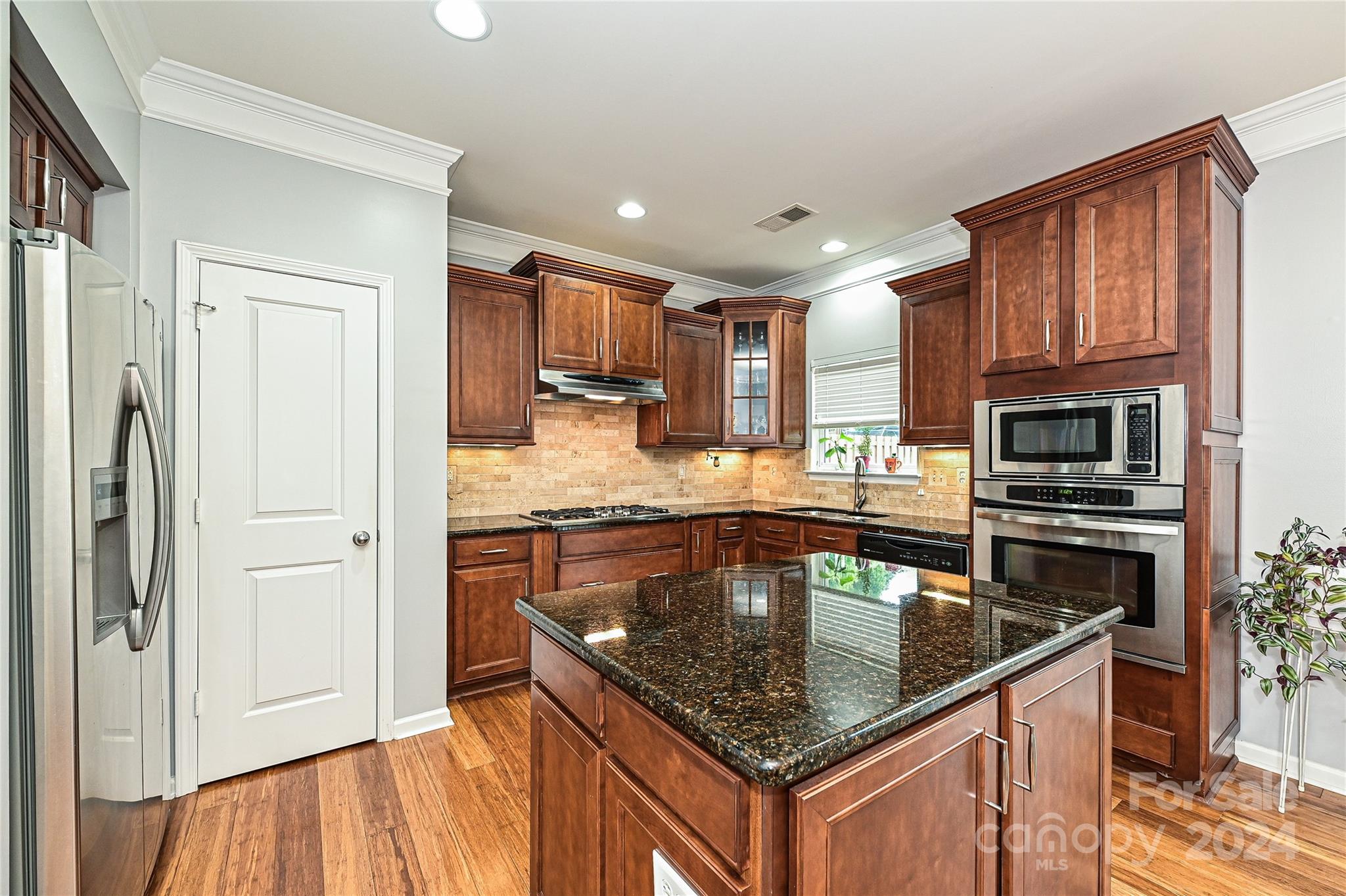 Almond Glen - Residential