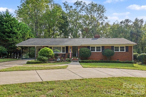 Photo of 1910 Wildwood Road, Gastonia, NC 28052 (MLS # 4427517)