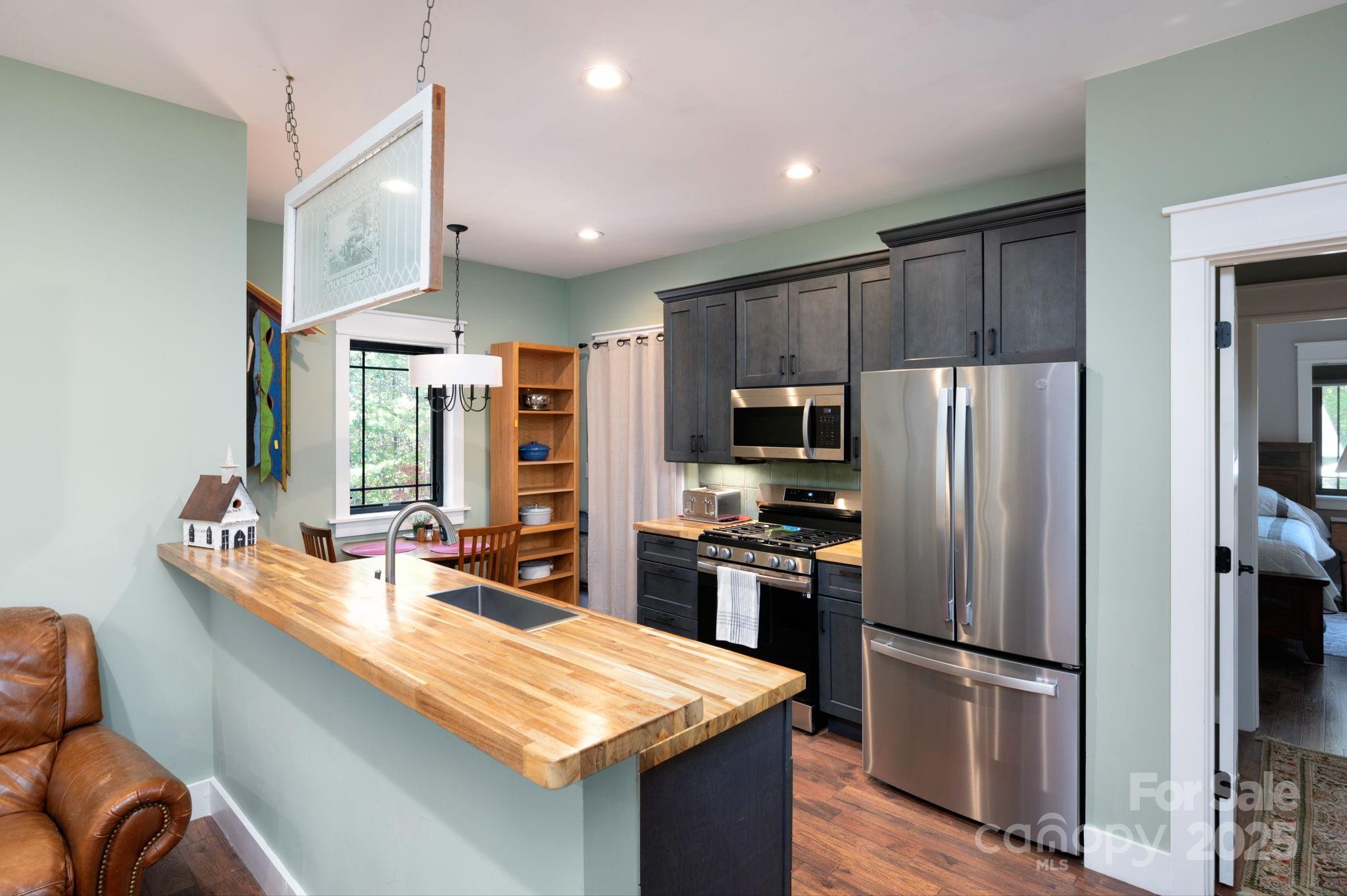 55 Laurel Ridge