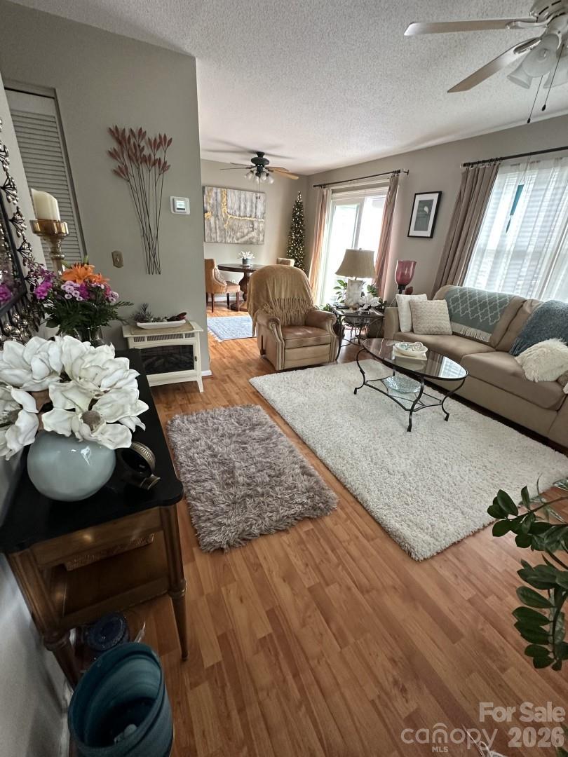 Willow Lake - Residential