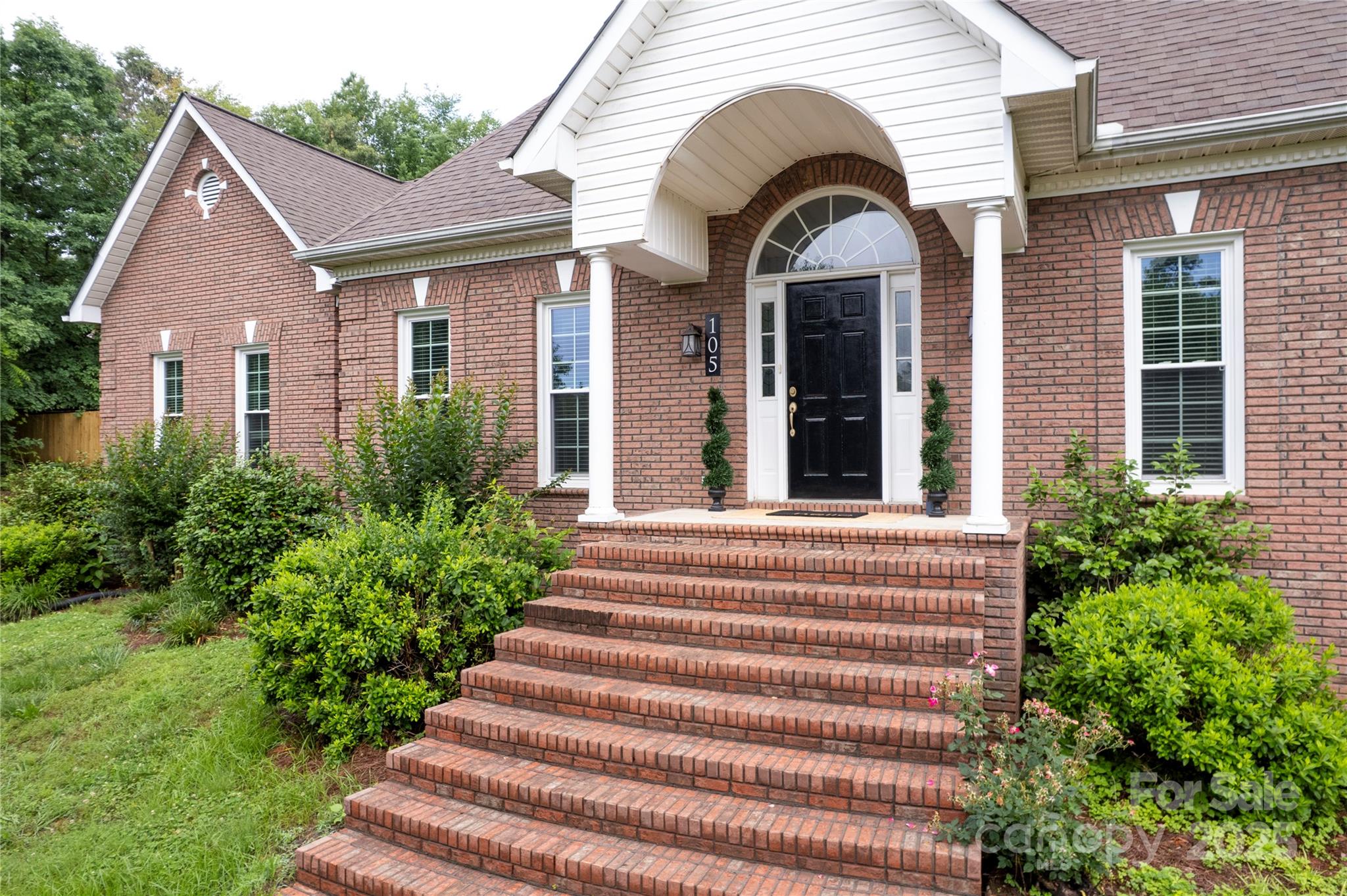 105 Partridge Bluff Drive NE