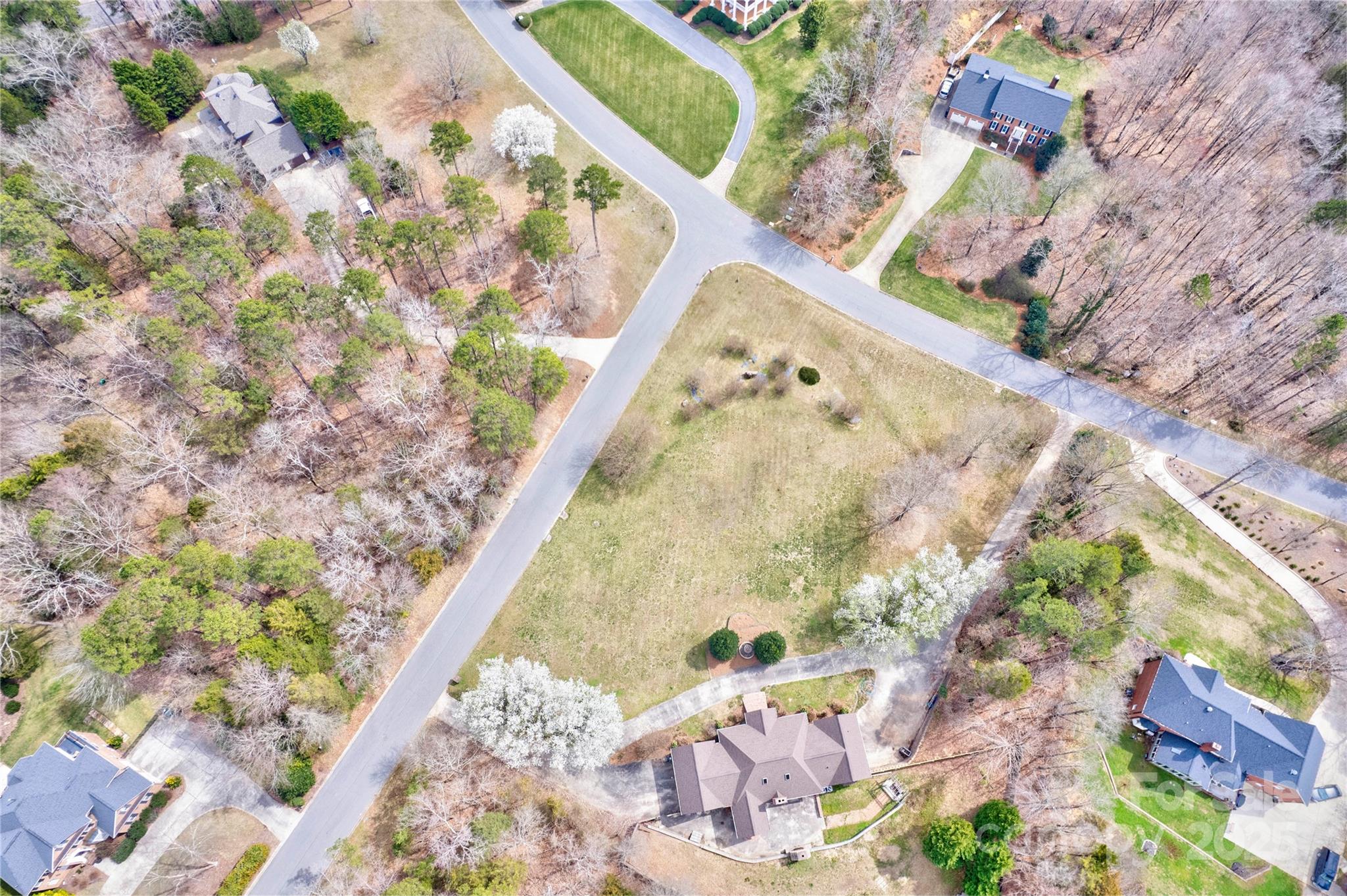 105 Partridge Bluff Drive NE