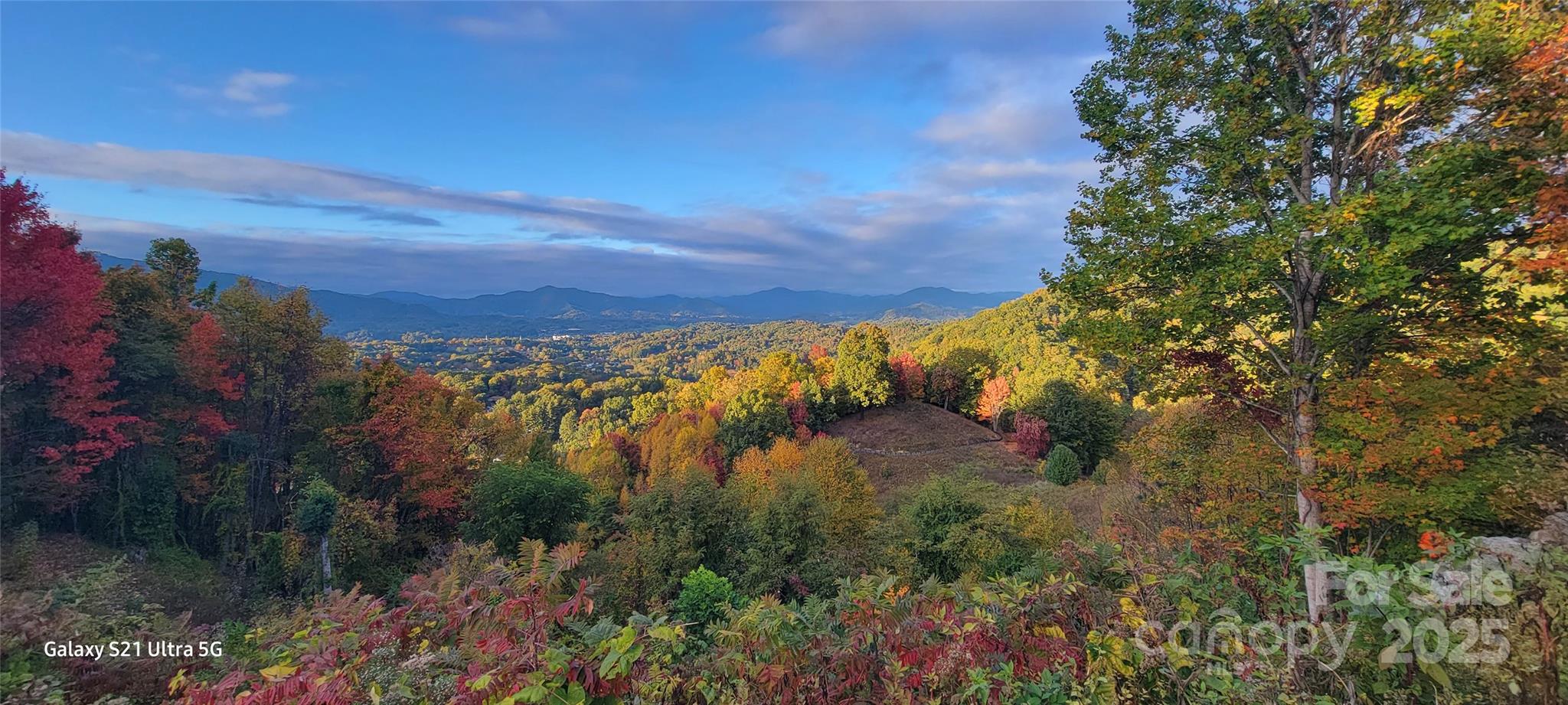 SANCTUARY COVE - Residential