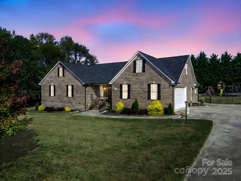 243 Laren Road Shelby NC 28152