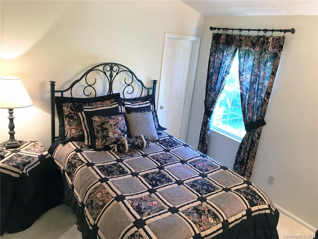 Steel Oaks - Residential