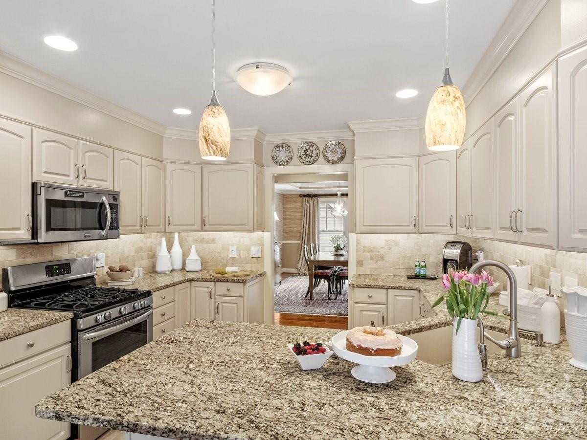 6 Creekside Way