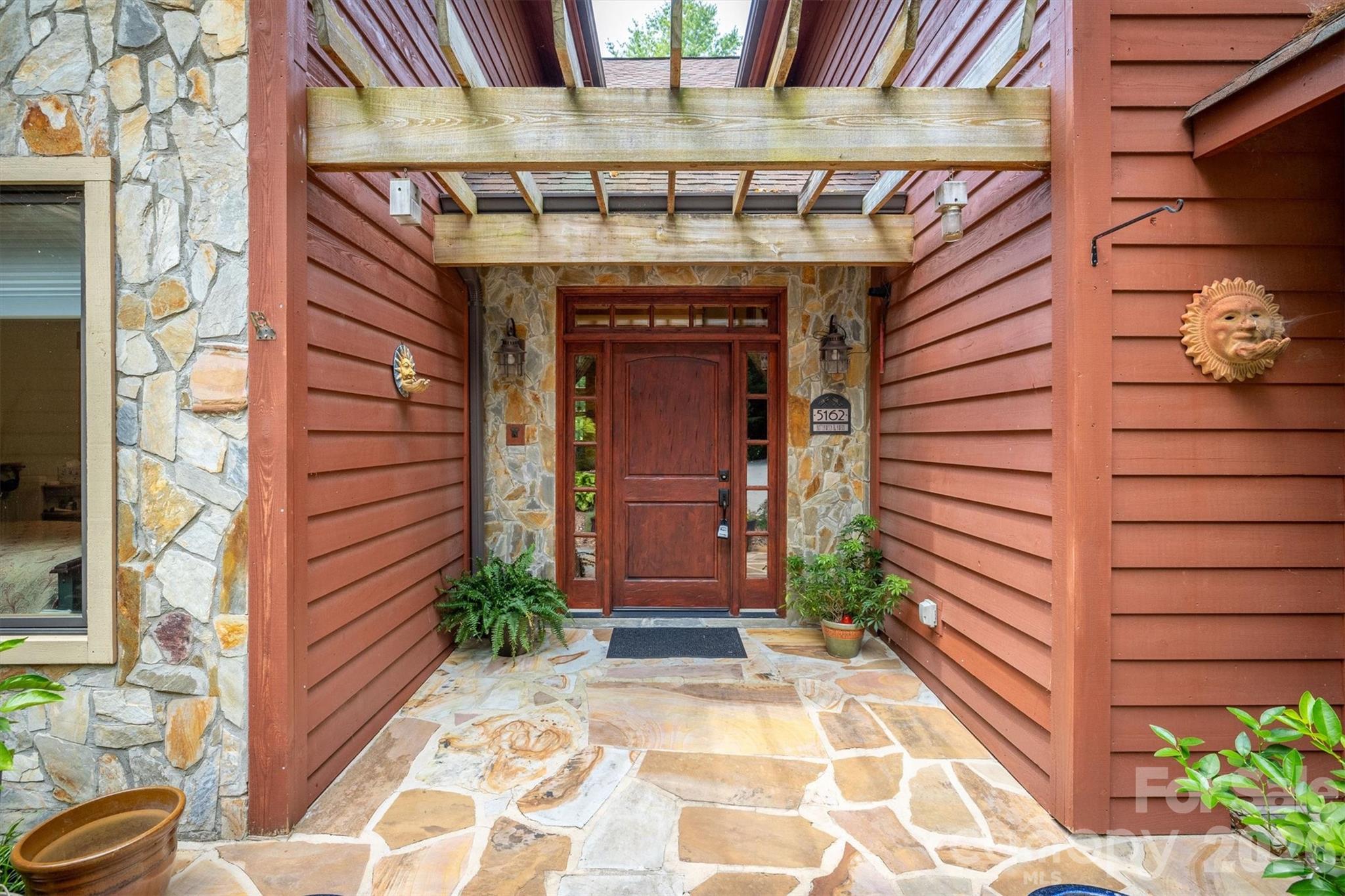 5162 Beech Bluff Drive