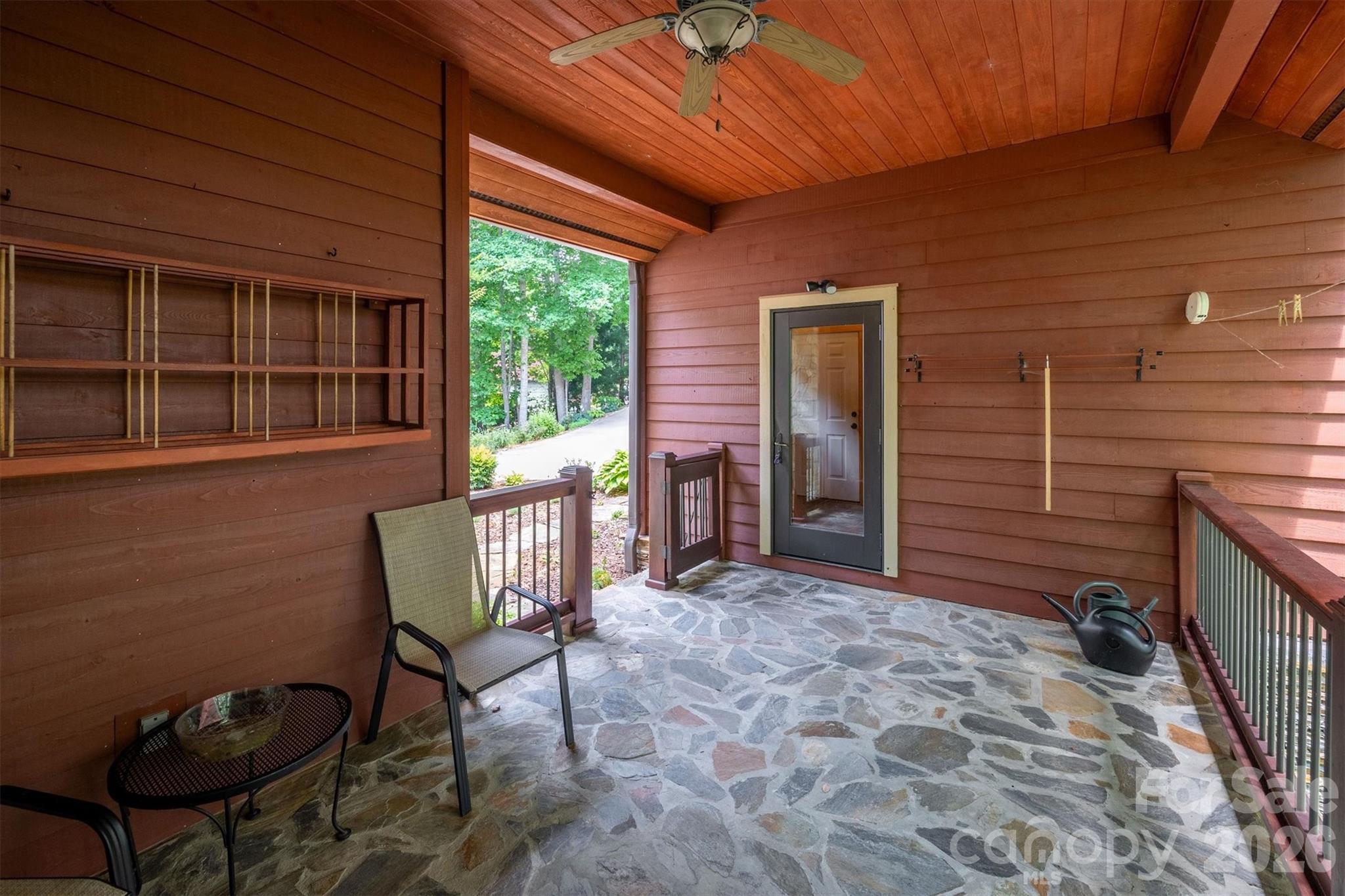 5162 Beech Bluff Drive