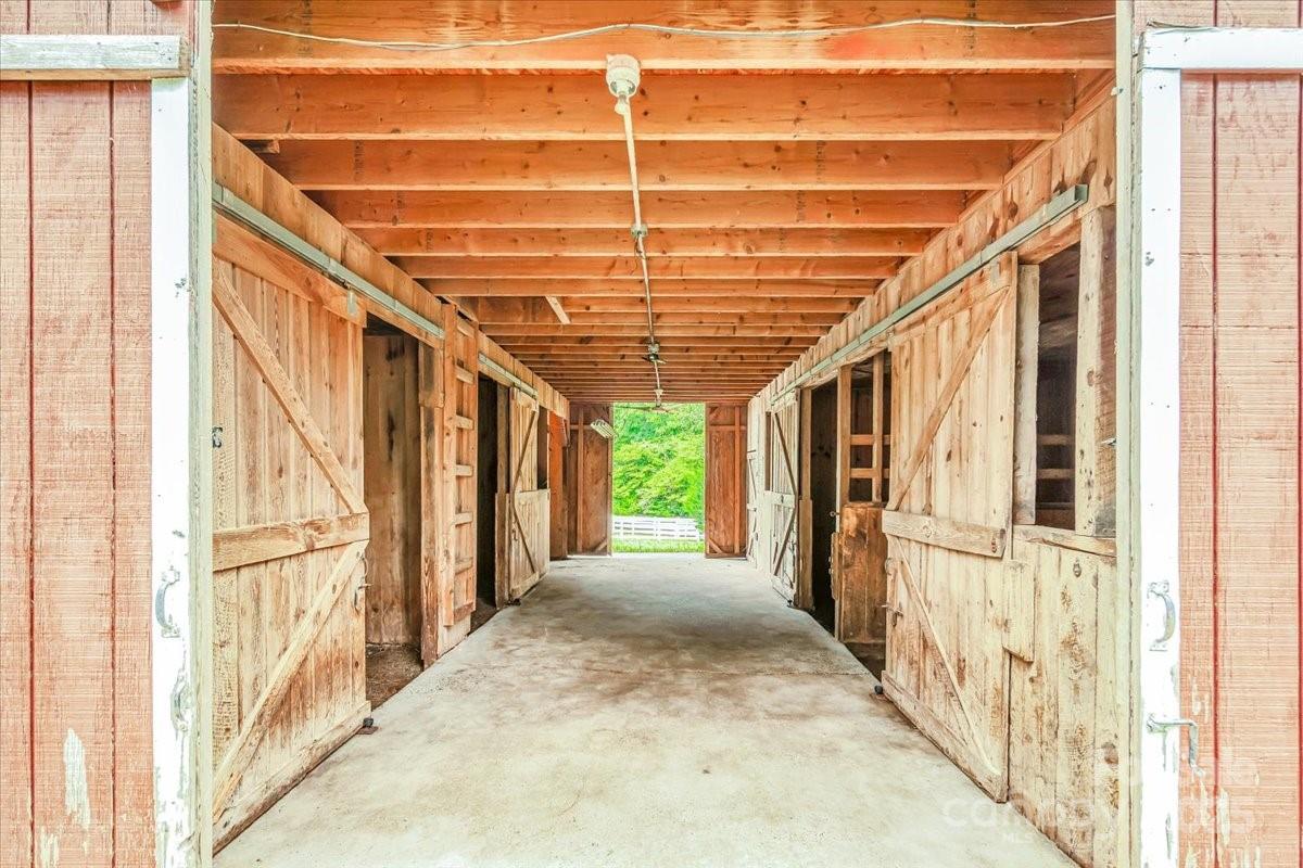 406 Duck Creek Lane