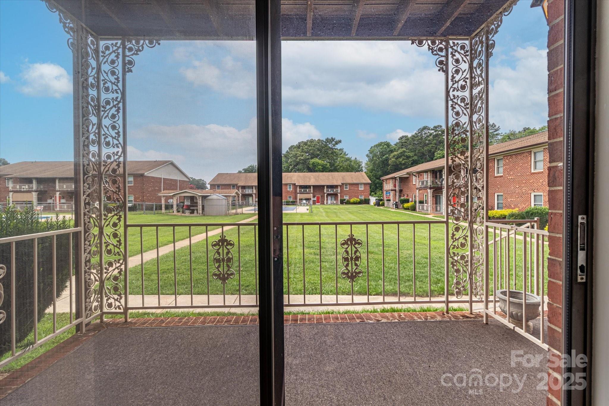 Carriage House - Residential
