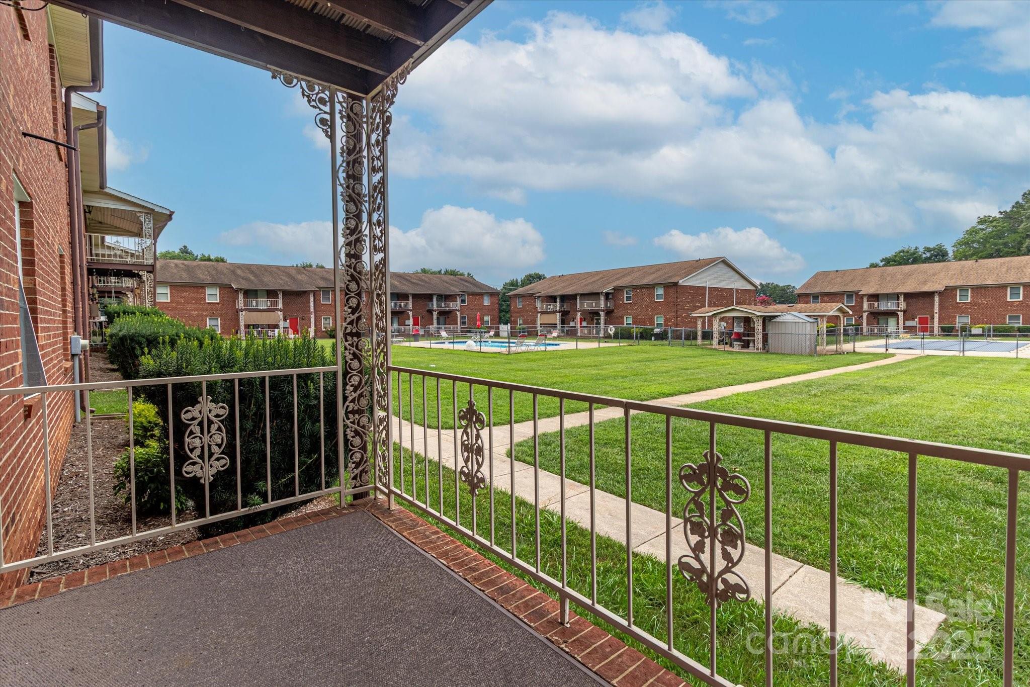 Carriage House - Residential