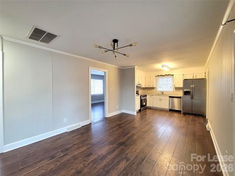 Photo of 332 Clover Hitch Drive, Charlotte, NC 28215 (MLS # 4343256)