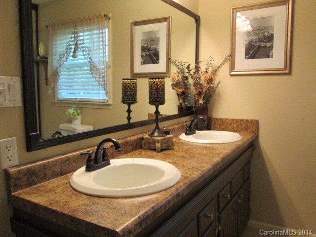 Country Club Hills - Residential