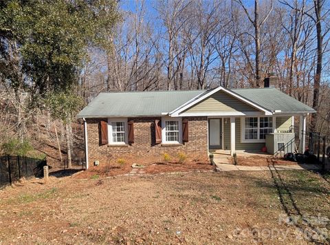 Photo of 8443 Shiredale Lane, Charlotte, NC 28212 (MLS # 4331657)