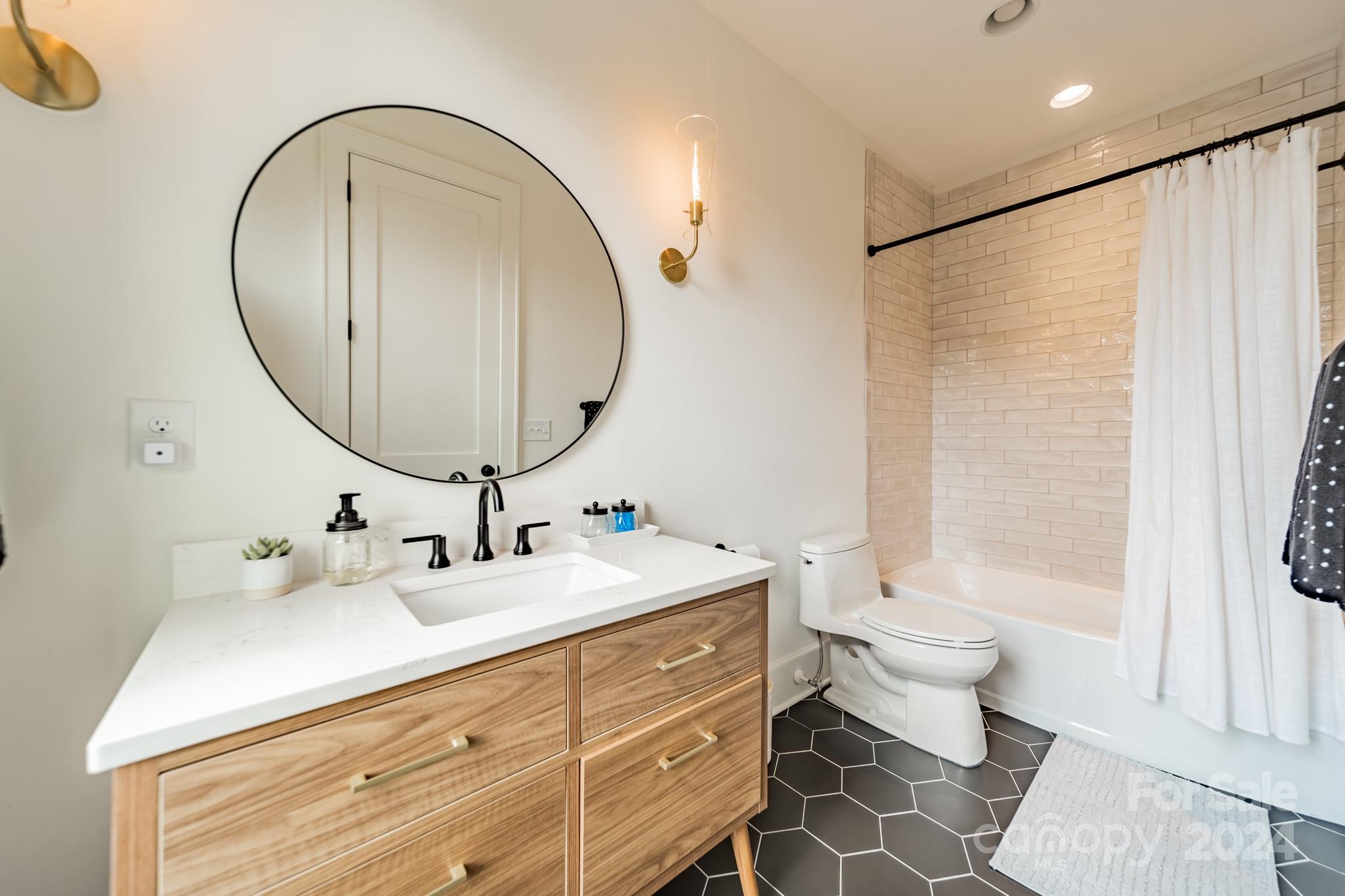 The Arts District - Residential