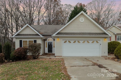 Photo for 1824 Pipers Ridge Circle NW
