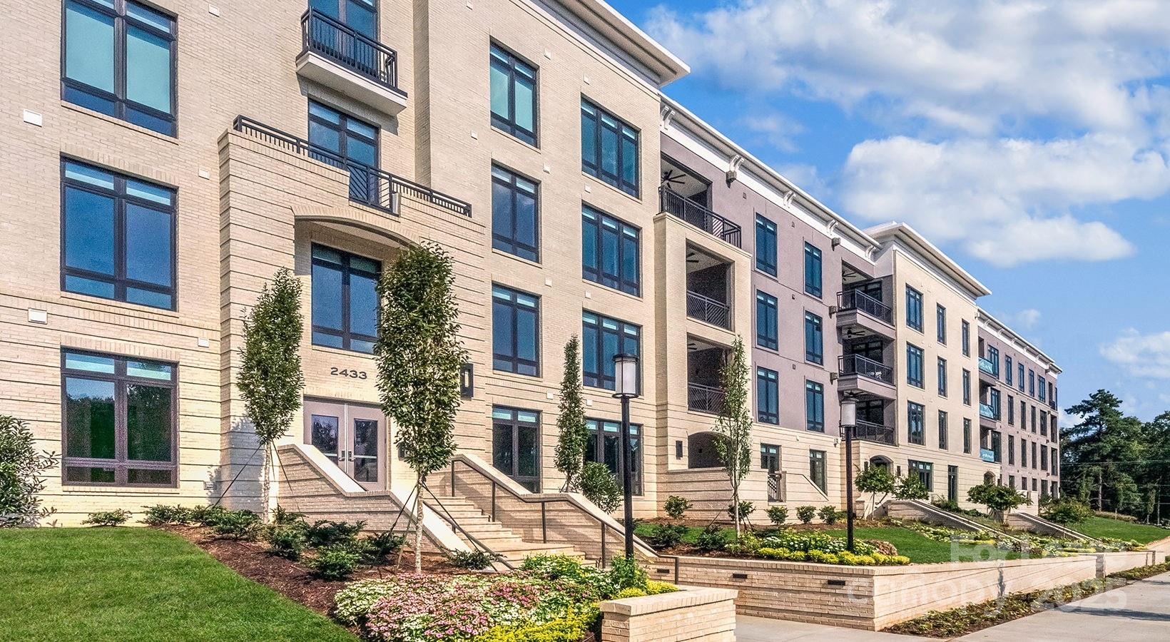 Charlotte, North Carolina 28207, United States, 2 Bedrooms Bedrooms, ,3 BathroomsBathrooms,Residential,Active,148498