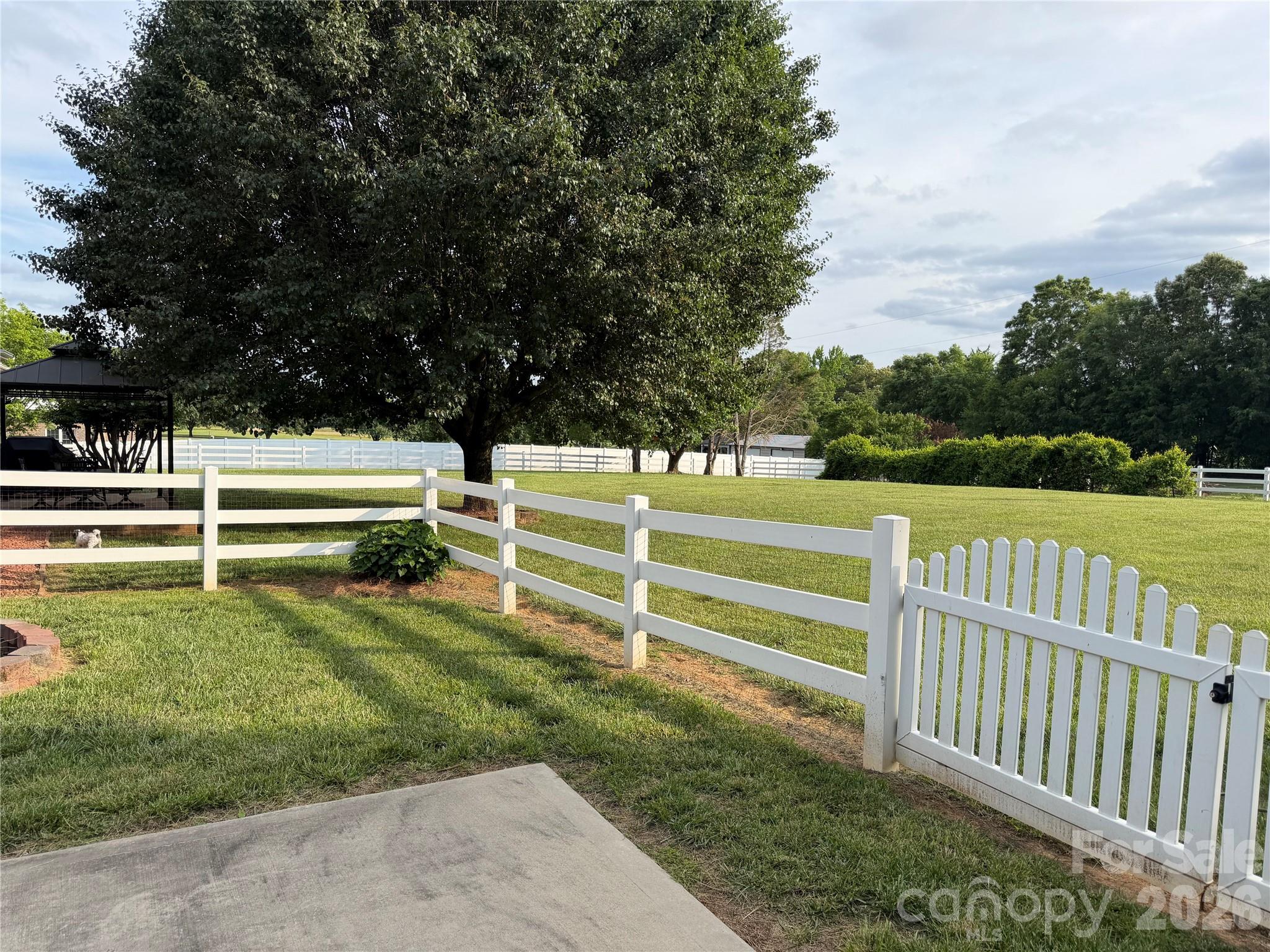 4017 Mullis Newsome Road