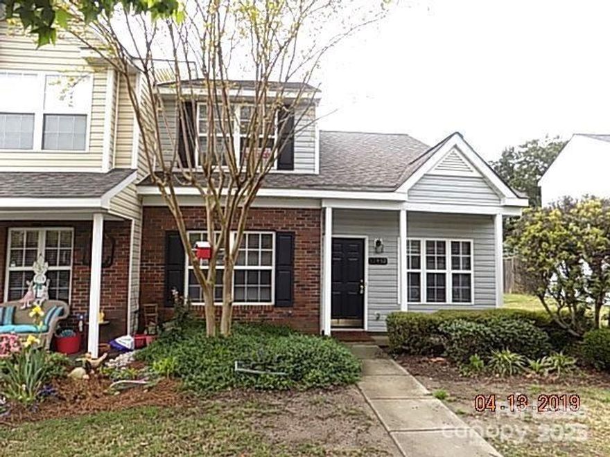 Welcome to Bennington Place, where comfort and convenience meet in this beautifully maintained 3-bedroom, 2.5-bath townhome. Nestled in the highly desirable Steele Creek area, this home features a spacious open floor plan, perfect for everyday living and entertaining.Enjoy a bright eat-in kitchen with ample cabinet and counter space, complete with all appliances. The main-level primary suite offers convenience and privacy, while large windows throughout the home flood the space with natural light. Additional highlights include a private back patio, inviting front porch, and exterior storage area.Take advantage of the community amenities including a sparkling pool—perfect for relaxing summer days.Located just minutes from shopping, dining, Carowinds, Lake Wylie, Charlotte Douglas Airport, and with easy access to Uptown via nearby transit options, this location truly has it all.Don't miss this incredible opportunity—schedule your tour today!