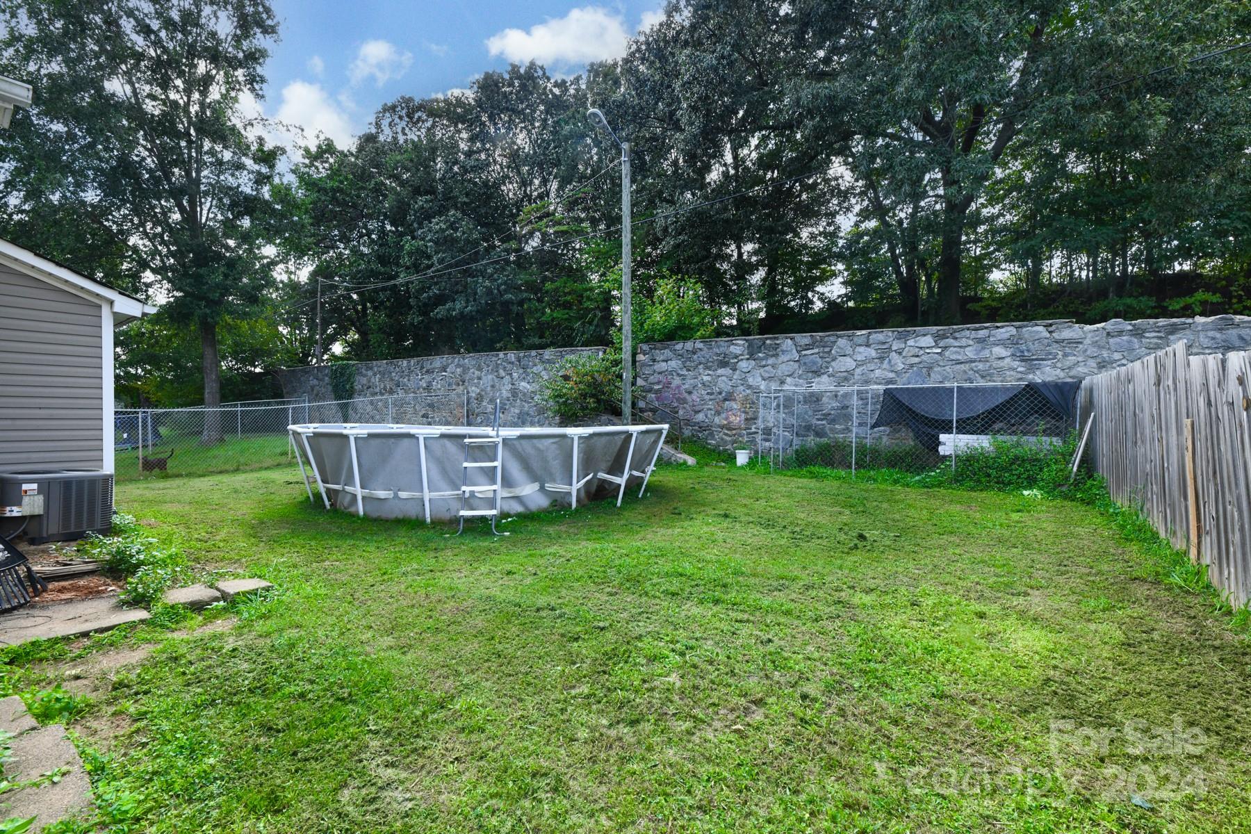 Glenn Oaks - Residential